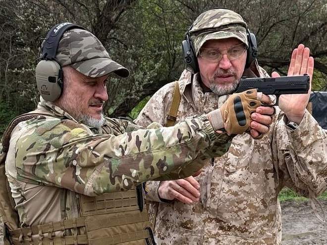 Ектор Хіменес-Браво не зможе приєднатися до полку «Ахіллес» — причина
