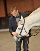 шоу "Холостяк 2", Френсіс Метью