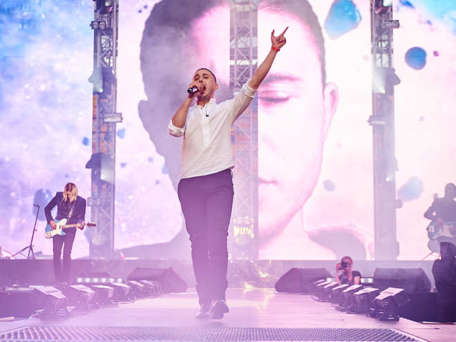 Антитіла в стадионном туре Hello