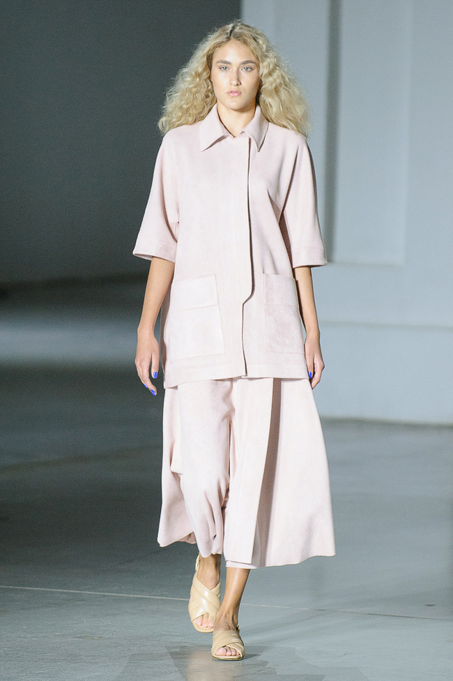 Показ VOROZHBYT & ZEMSKOVA на Ukrainian Fashion Week noseason sept 2021