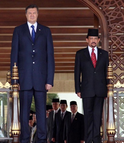 Карикатуры на Януковича