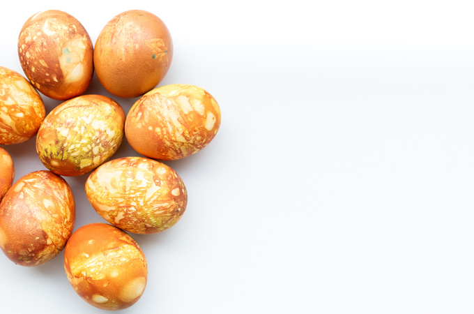 Чим пофарбувати яйця на Великдень без хімії