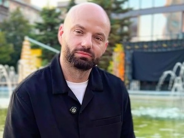 «Втікати не збираюся»: Дьомін відповів на критику через відпустку за кордоном