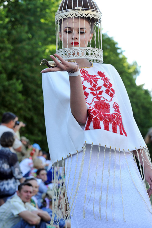 Коллекции Этно-fashion на фестивале «Країна Мрій»: LARA KIM