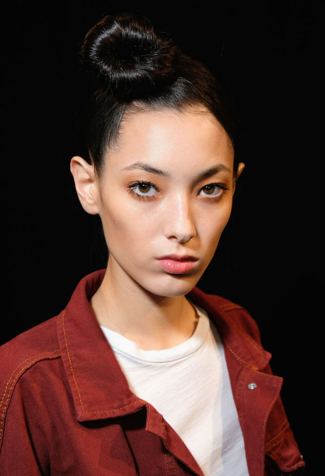 Макіяж на Тижні моди в Нью-Йорку: персикові тіні