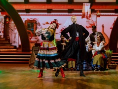 Танці з зірками