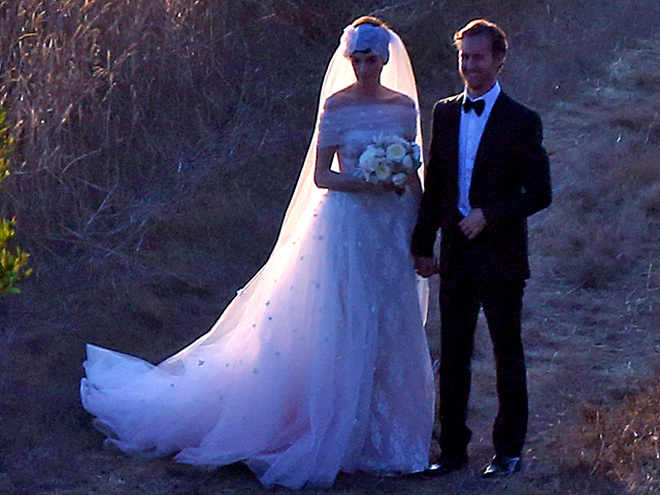 Енн Хетеуей вийшла заміж