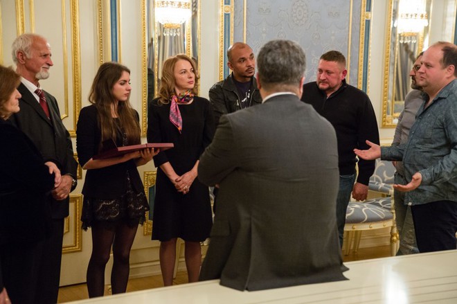 Президент нагородив родину Скрябіна орденом