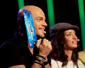 Танцюють всі 6