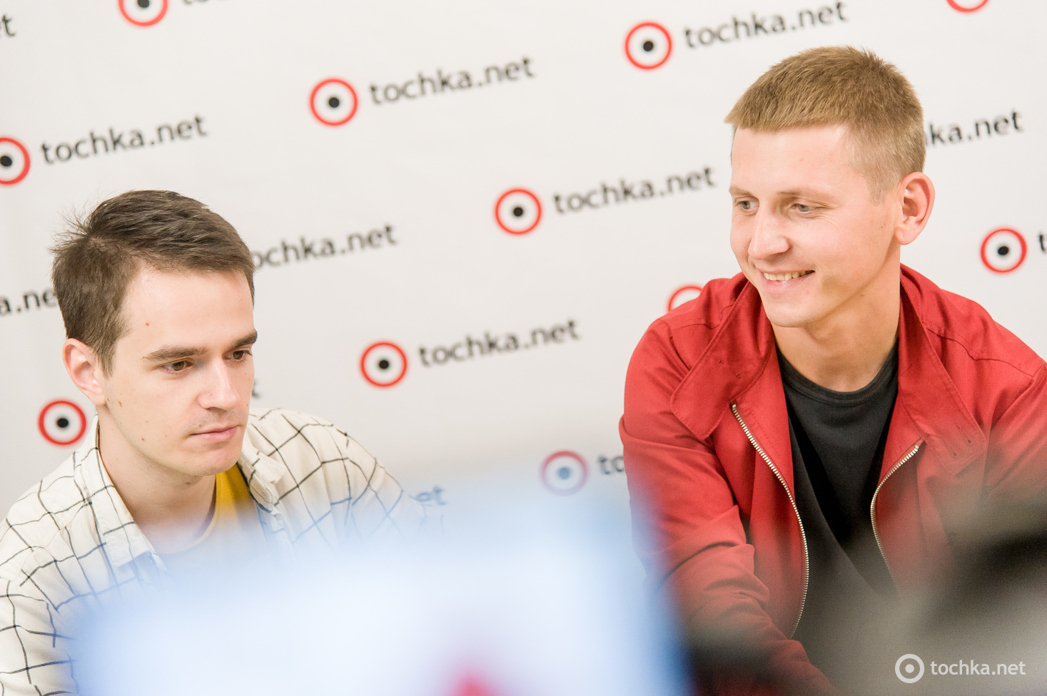 Brunettes Shoot Blondes