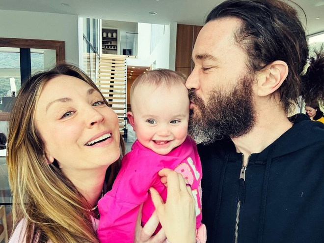 Кейлі Куоко показала, як відсвяткувала перший день народження доньки