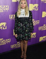 Эшли Бенсон на MTV Fandom Awards Эшли Бенсон на MTV Fandom Awards