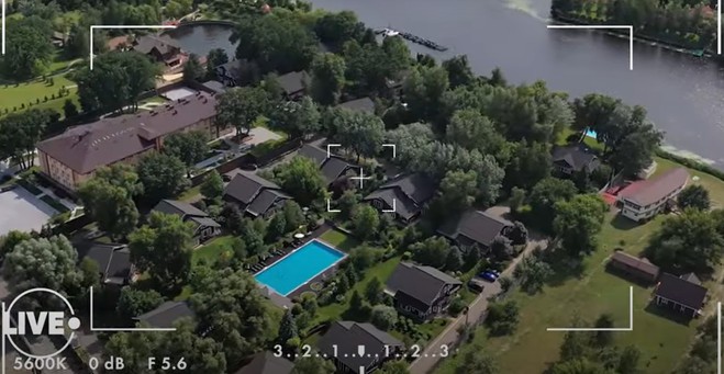 Котеджне місто, де дім Олени Кравець