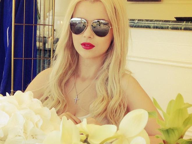 Міка Ньютон