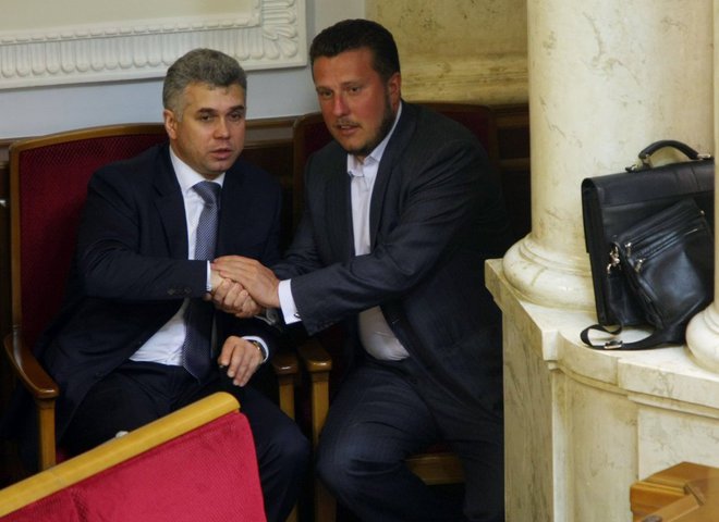 Яценко, Бут