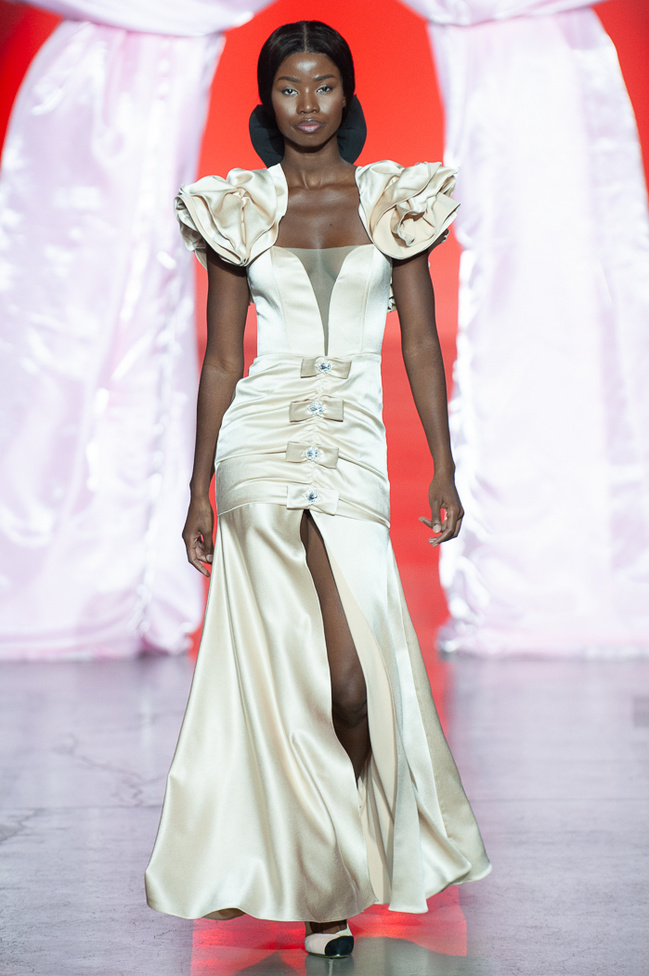 Показ LALLIER: UFW noseason sept 2021 на Ukrainian Fashion Week noseason sept 2021