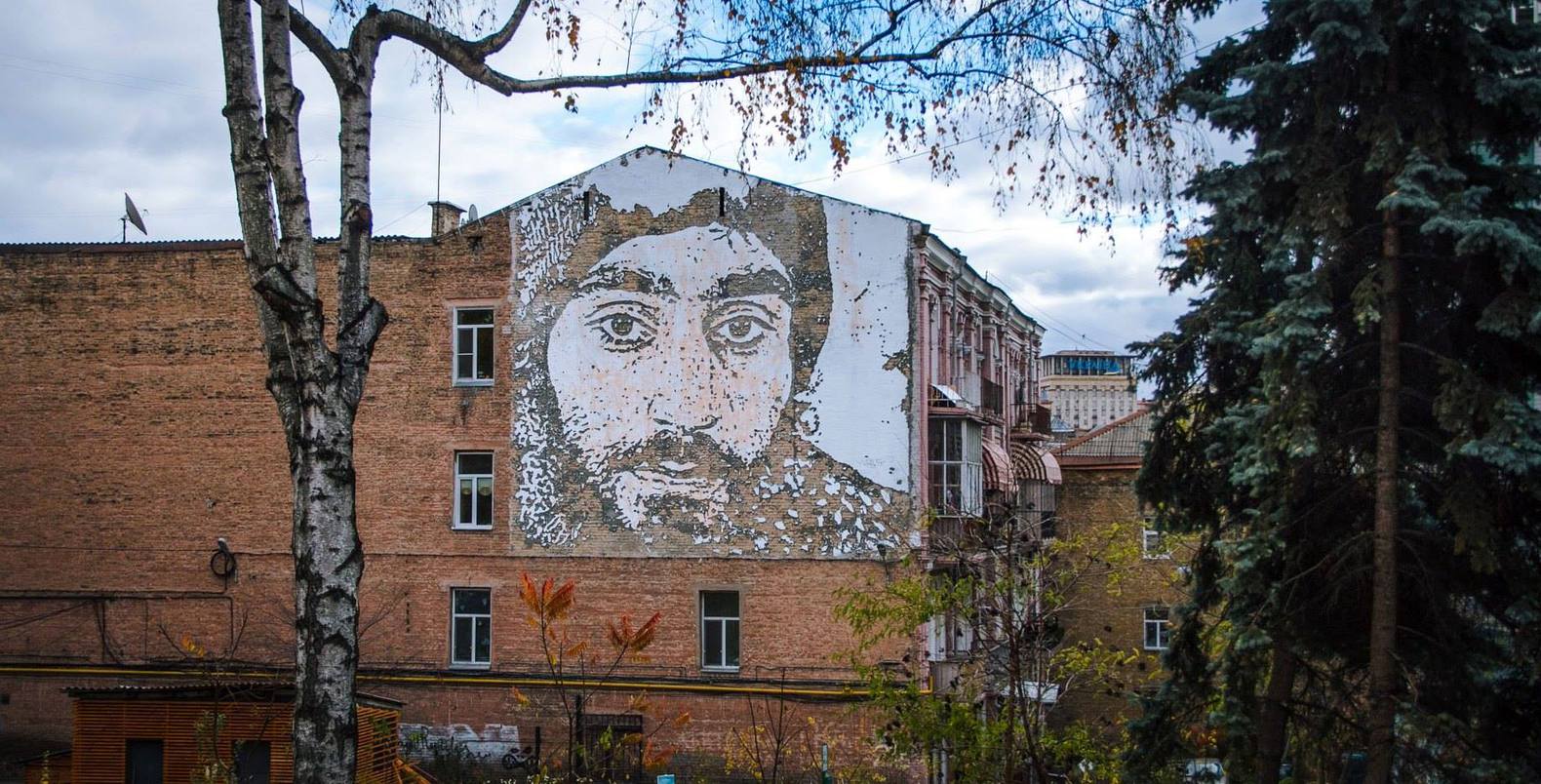 Прекрасне поруч: 25 найкрасивіших і найпопулярніших муралів в Києві