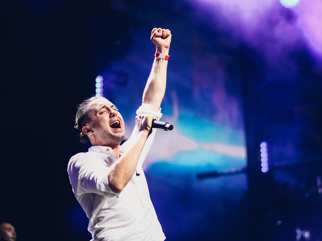 Антитіла в стадионном туре Hello