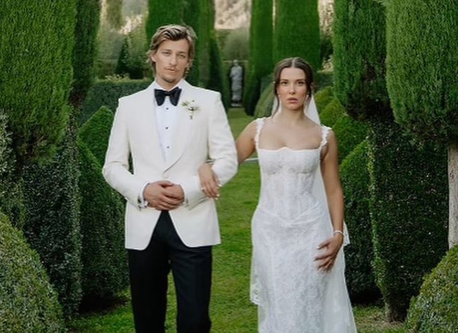 Міллі Боббі Браун із «Дивних див» показала фото з весілля з Джейком Бон Джові