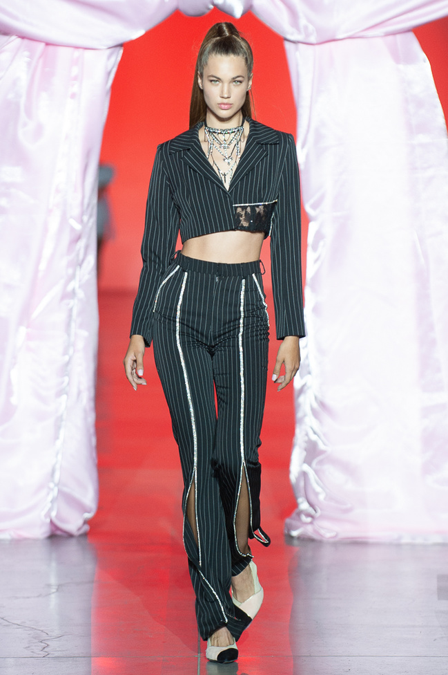 Показ LALLIER: UFW noseason sept 2021 на Ukrainian Fashion Week noseason sept 2021