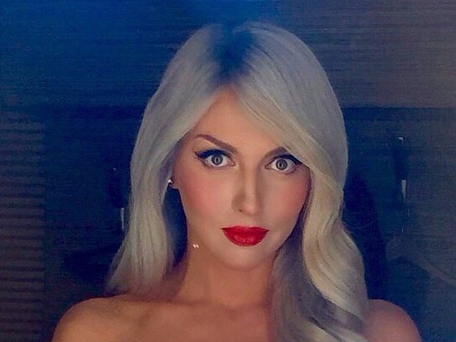 Оля Полякова