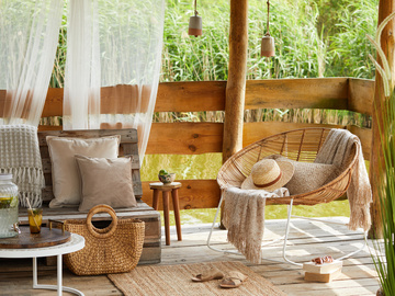 Как обустроить террасу на даче