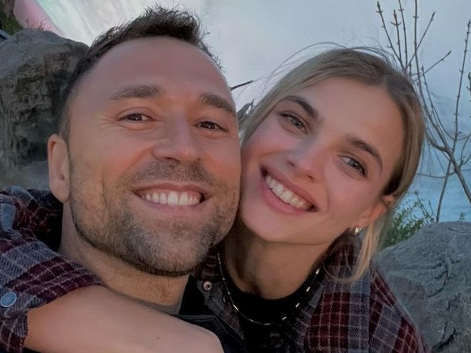 Колишній «Холостяк» Макс Михайлюк повідомив про другу вагітність дружини-моделі