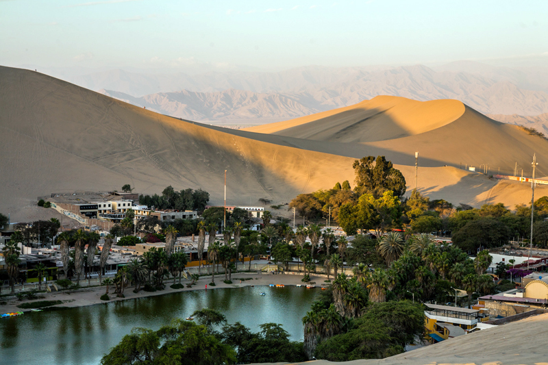 Уакачина, пустыня Сечура, Перу