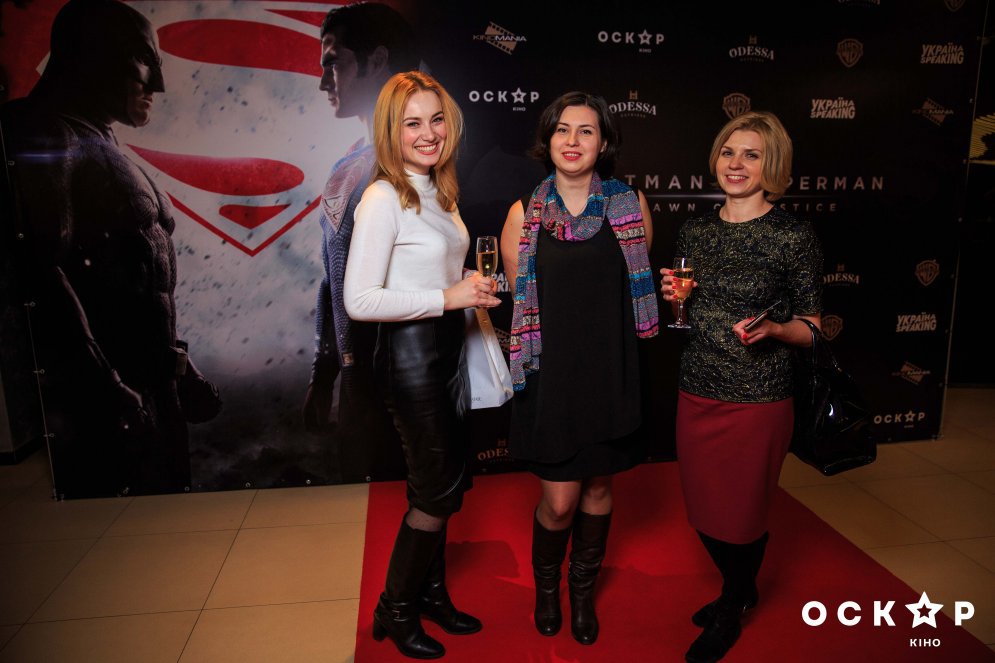 Бэтмен против Супермена премьера