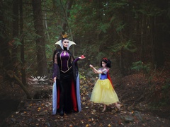 Діснеївські принцеси: мати з донькою вразили світ неймовірними образами з мультфільмів