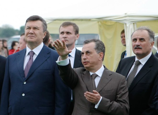 михаил веллер цитаты о власти. хватай мешки. хватай мешки вокзал отходит. хватай мешки. хватай мешки вокзал уходит.