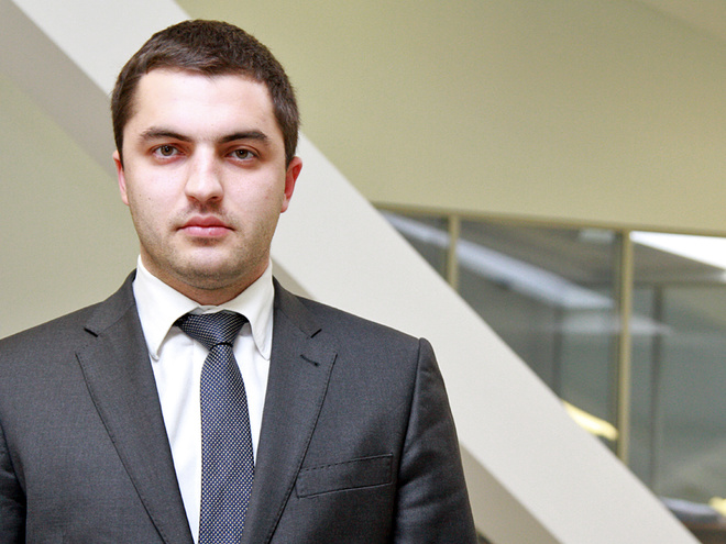 Євген Ларін