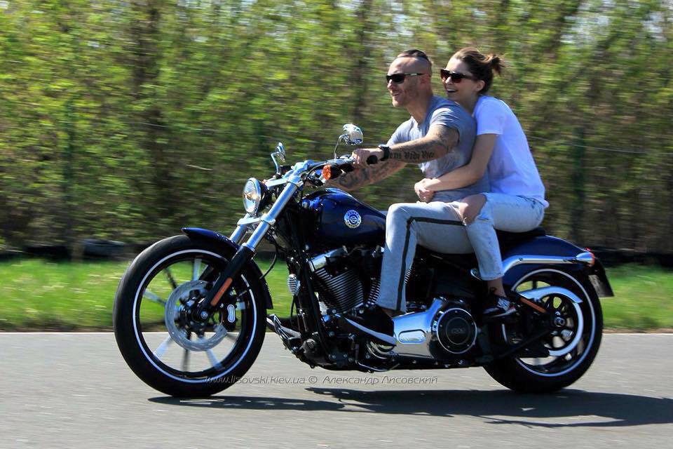 Ларсон та його жінка