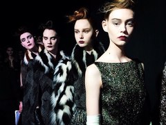 Б'юті-образ моделей з показу Marc Jacobs Осінь 2015?