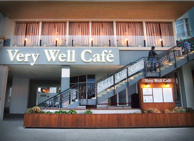Very Well Cafe
