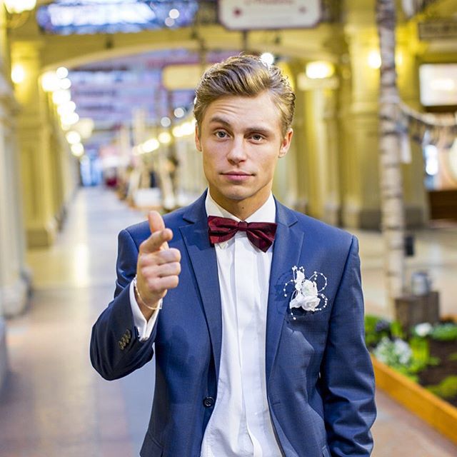 Олександр Головін з дівчиною