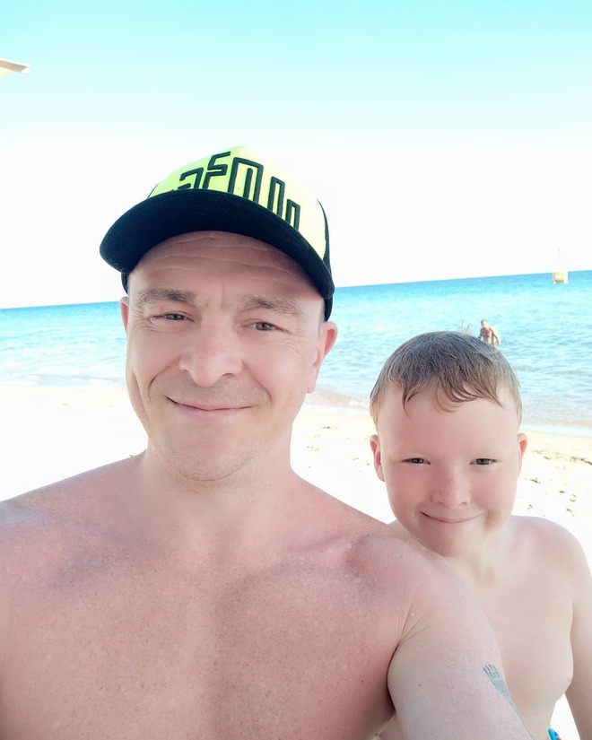 Дядя Вадя з сином