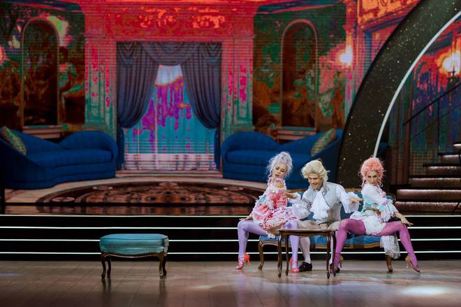 "Танці зі зірками": Ксенія Мішина, Артур Логай, Анна Кареліна