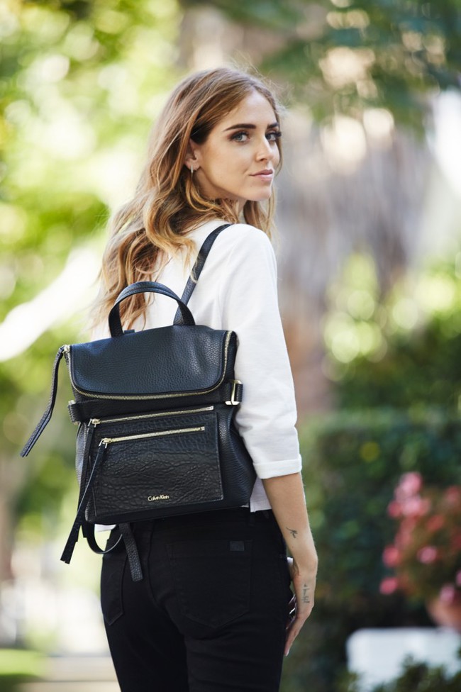 Як носити рюкзаки