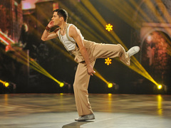 Виталий Новиков