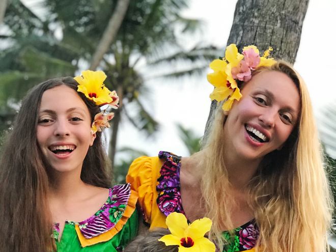 Оля Полякова