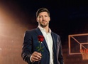 Холостяк-15: Кравцов розповів, яку пару собі шукає, і подарував троянду