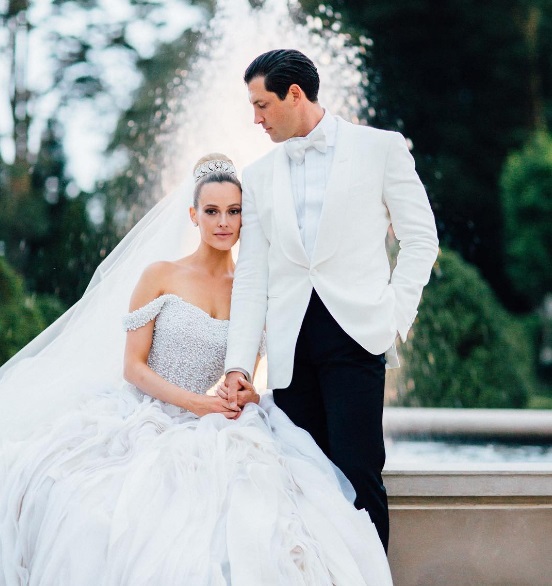 Пета Маргатройд весільна сукня