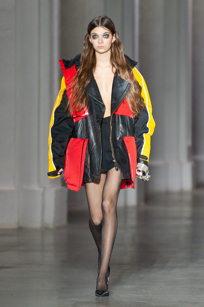 POSTUSHNA Re-Fashion for DHL