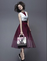 рекламная кампания сумок от Dior