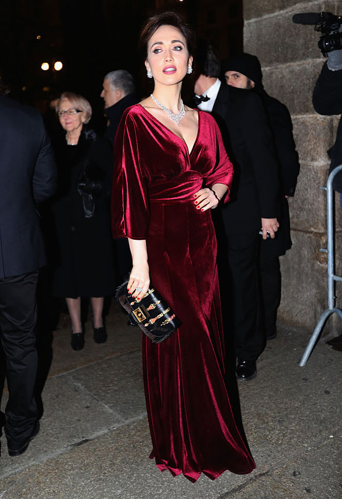 Що одягнути на Новий рік 2018: оксамитова сукня