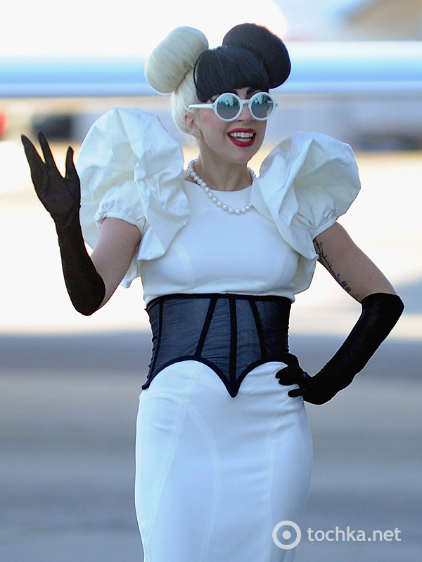 Странные прически Леди Гаги