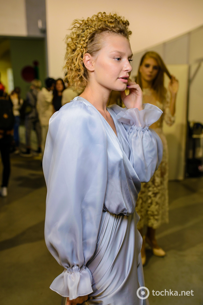 Backstage UFW SS19 пятого дня
