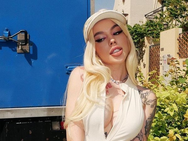 Інстасамка потрапила до «Миротворця» після чуток про її фінансову допомогу армії РФ