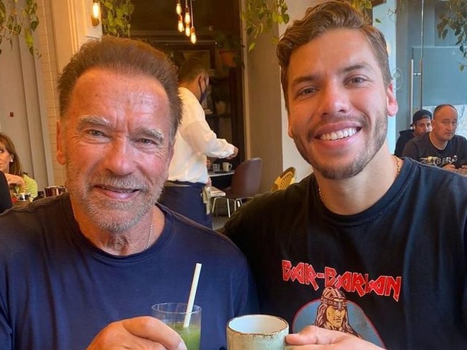 Позашлюбний син Шварценеггера пояснив, чому відмовився від прізвища батька